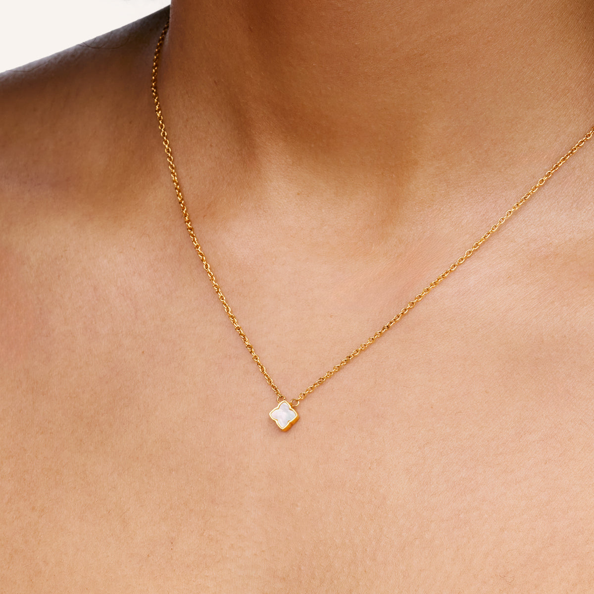 Mini Pearl Clover Necklace (Gold)