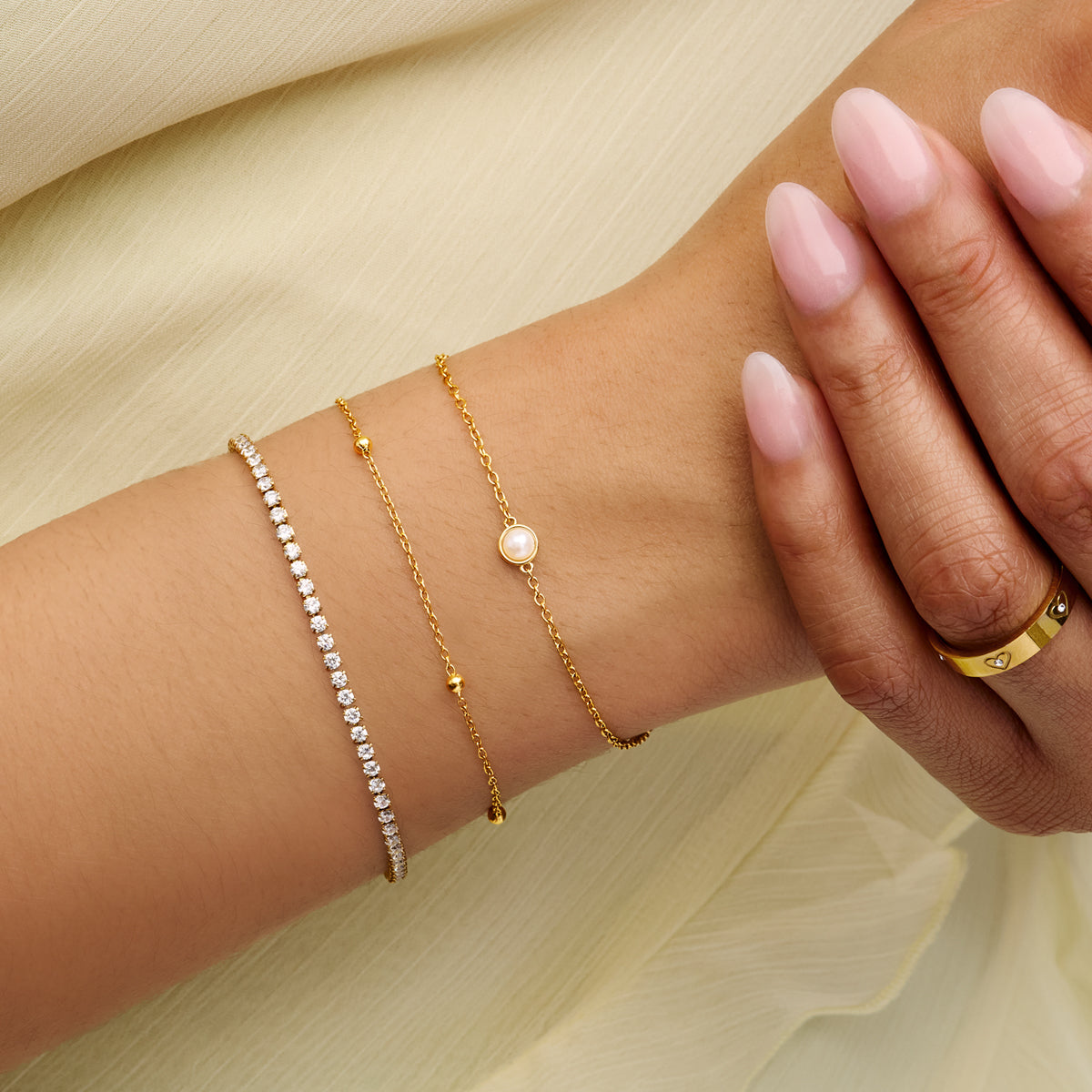 Mini Pearl Bracelet Bridesmaid Gift Set (Gold)